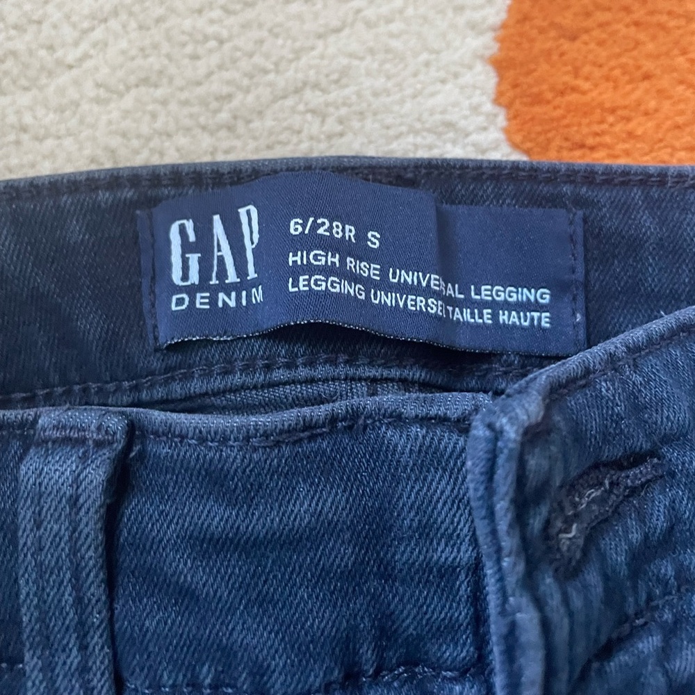 High Rise Universal Legging Jeans With Button Pockets - Picture 3 of 7